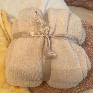 Barefoot Dreams blanket (NEW)